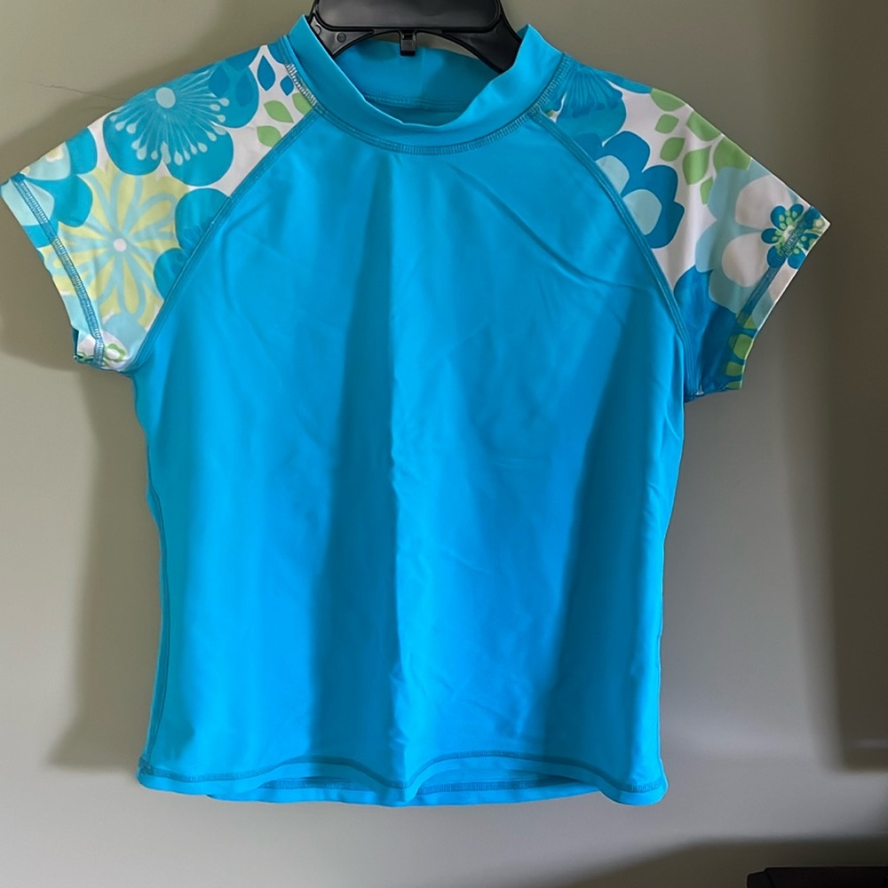 Kid’s LL Bean Short Sleeve Rash Guard Swim Shirt SPF 50. Size L (14-16).